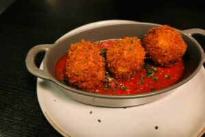 Bolinho de Arroz Crocante e Fácil com Sobras