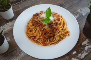 Macarronada Completa: O Almoço de Domingo da Família