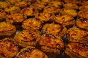 Ambrósia Mineira Cremosa com Casquinha Dourada