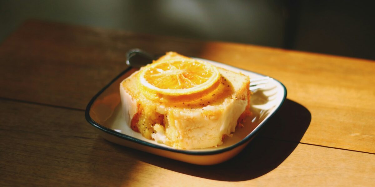Bolo de Laranja Fofinho com Calda Cremosa