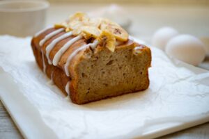 Bolo de Banana Caramelizada Fofinho e Irresistível