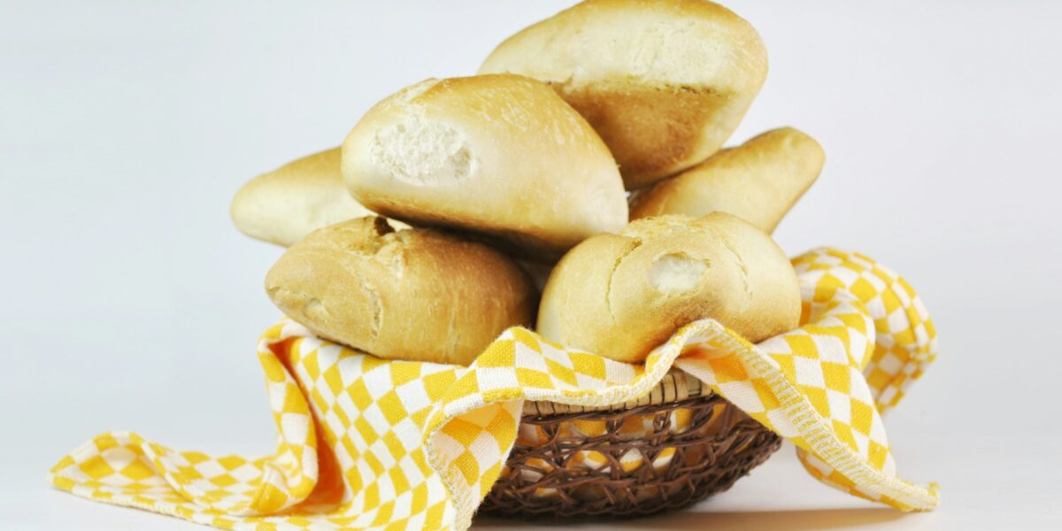 Pão de Batata Fofinho: A Receita Caseira com Recheio de Catupiry Que Derrete na Boca