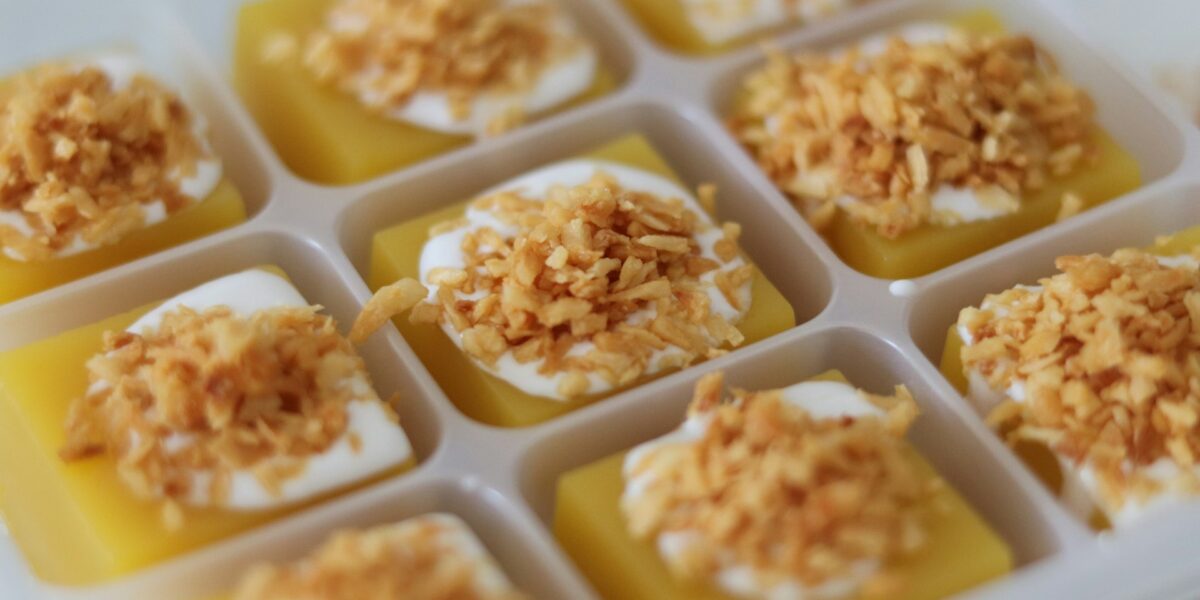 Baba de Moça Cremosa: A Sobremesa Tradicional de Coco e Gemas Que Encanta Gerações